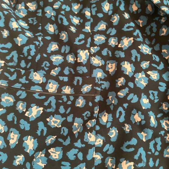 Blazer - Picture 2 of 4